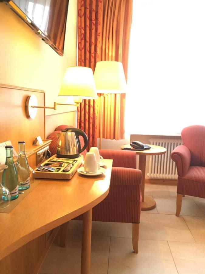 Altes Gasthaus Kuhr - Hotel & Restaurant Papenburg Eksteriør billede