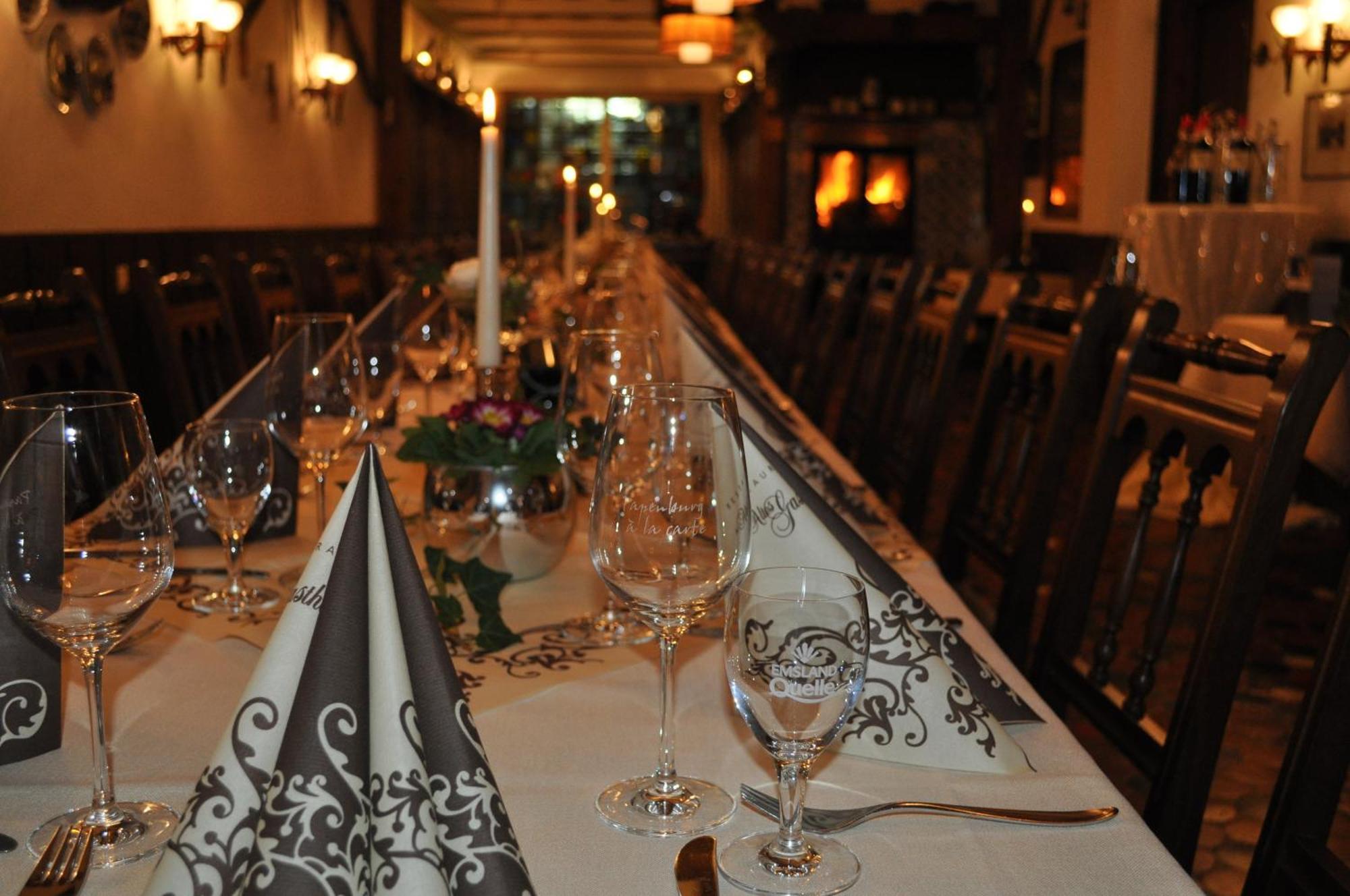 Altes Gasthaus Kuhr - Hotel & Restaurant Papenburg Eksteriør billede