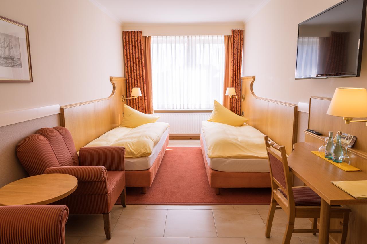 Altes Gasthaus Kuhr - Hotel & Restaurant Papenburg Eksteriør billede