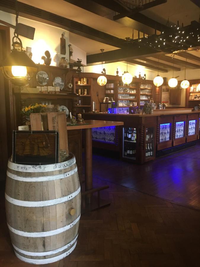 Altes Gasthaus Kuhr - Hotel & Restaurant Papenburg Eksteriør billede